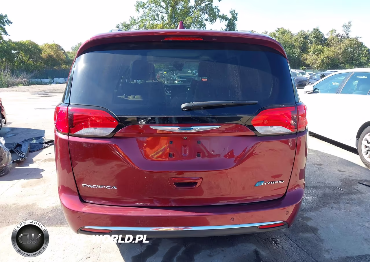 2018 Chrysler Pacifica Hybrid Limited VIN:2C4RC1N7XJR152501 - 16