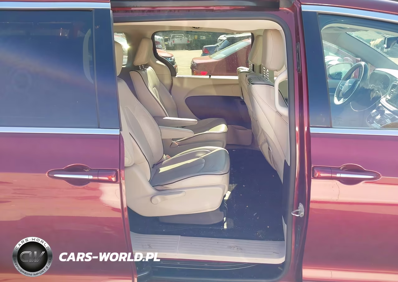 2018 Chrysler Pacifica Hybrid Limited VIN:2C4RC1N7XJR152501 - 8