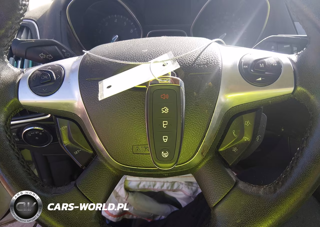 2013 Ford Focus Titanium VIN:1FADP3J23DL198694 - 11
