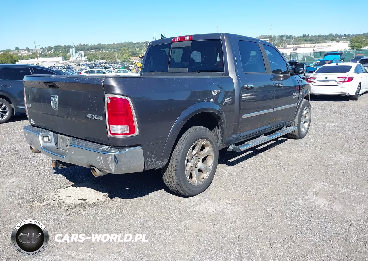 2015 Ram 1500 Laramie VIN:1C6RR7NTXFS505248 - 4