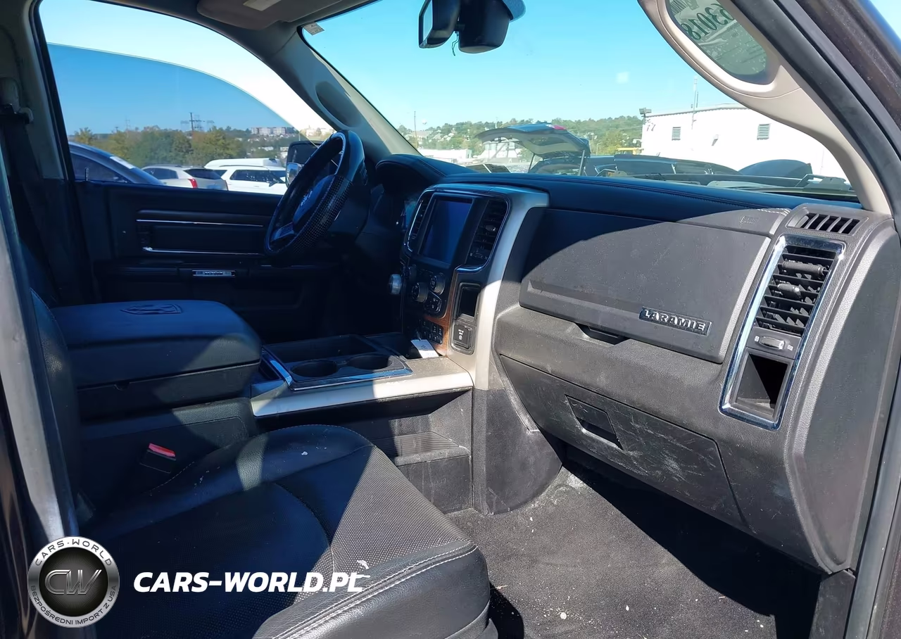 2015 Ram 1500 Laramie VIN:1C6RR7NTXFS505248 - 5