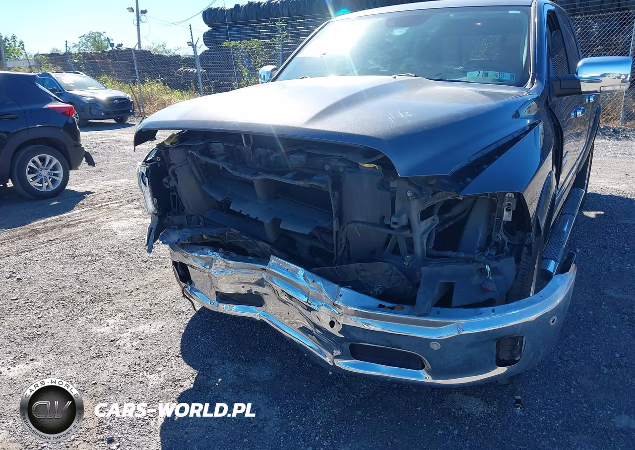 2015 Ram 1500 Laramie VIN:1C6RR7NTXFS505248 - 6