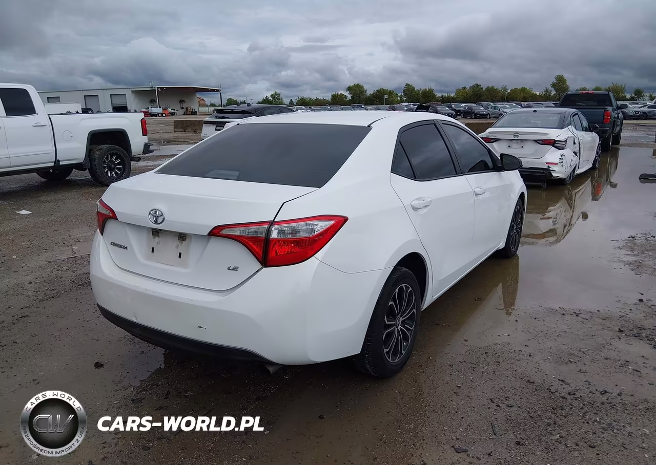 2014 Toyota Corolla Le VIN:5YFBURHE5EP114767 - 4