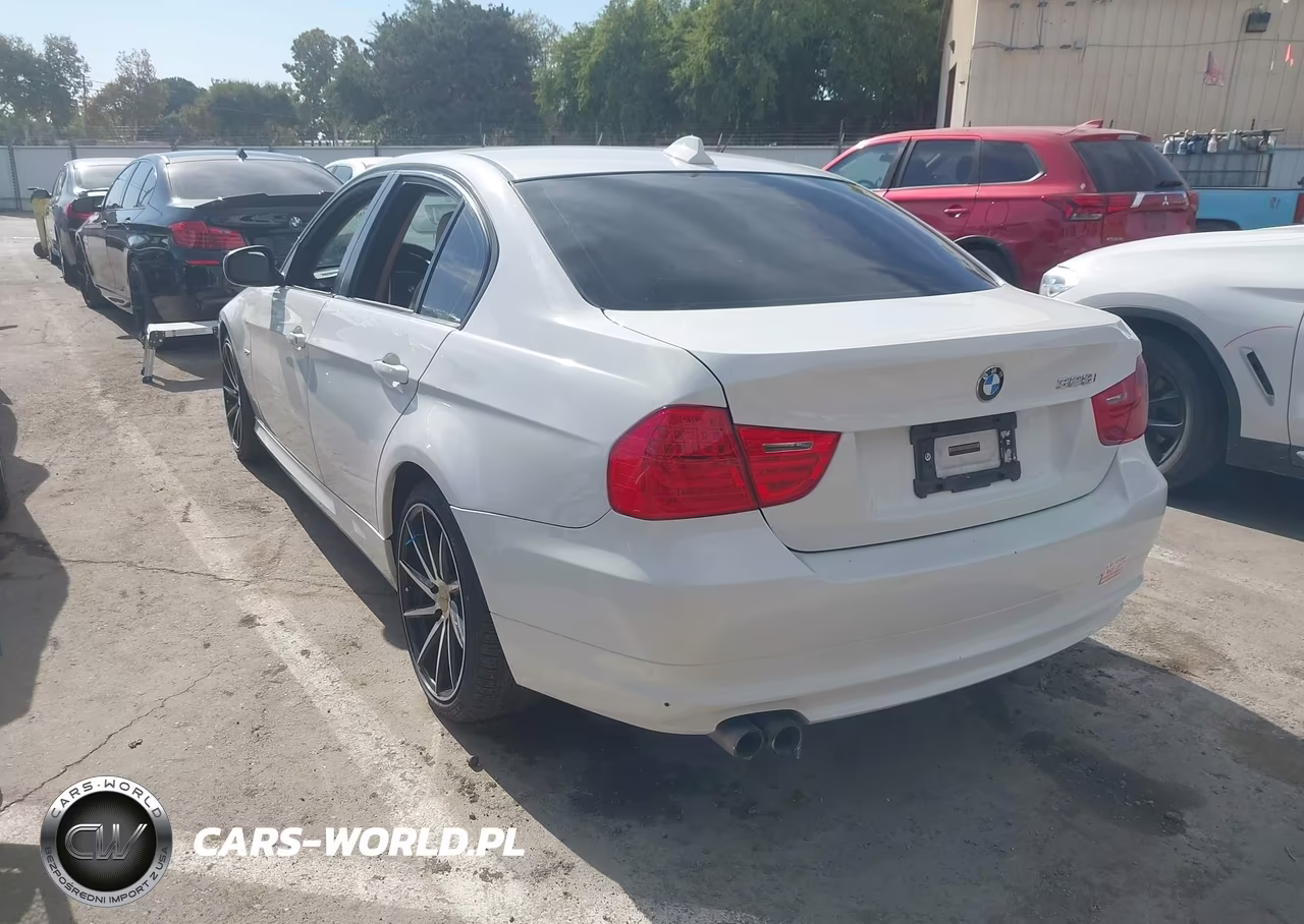 2010 BMW 328I VIN:WBAPH5G50ANM70956 - 3