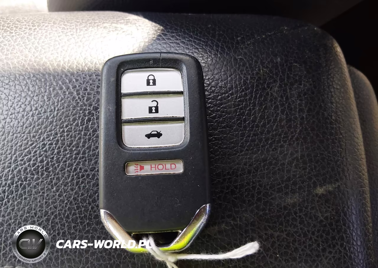 2015 Honda Accord Hybrid Touring VIN:1HGCR6F76FA013463 - 11