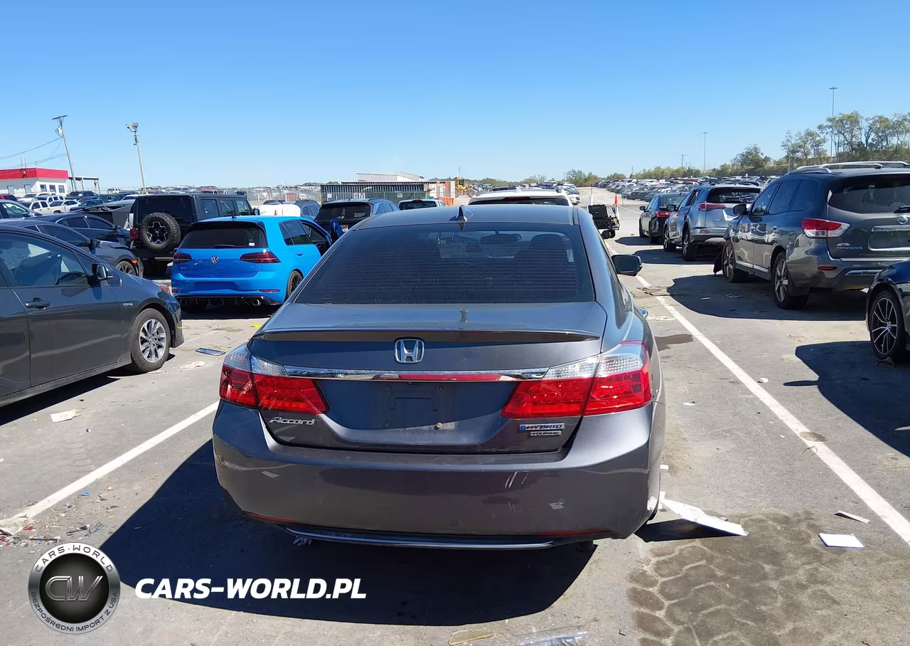 2015 Honda Accord Hybrid Touring VIN:1HGCR6F76FA013463 - 16