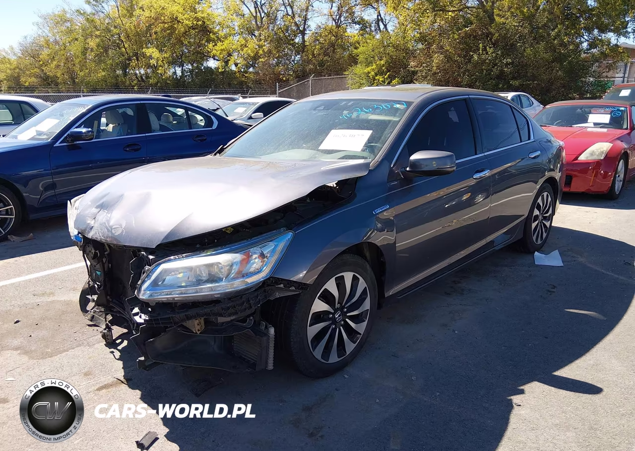2015 Honda Accord Hybrid Touring VIN:1HGCR6F76FA013463 - 2
