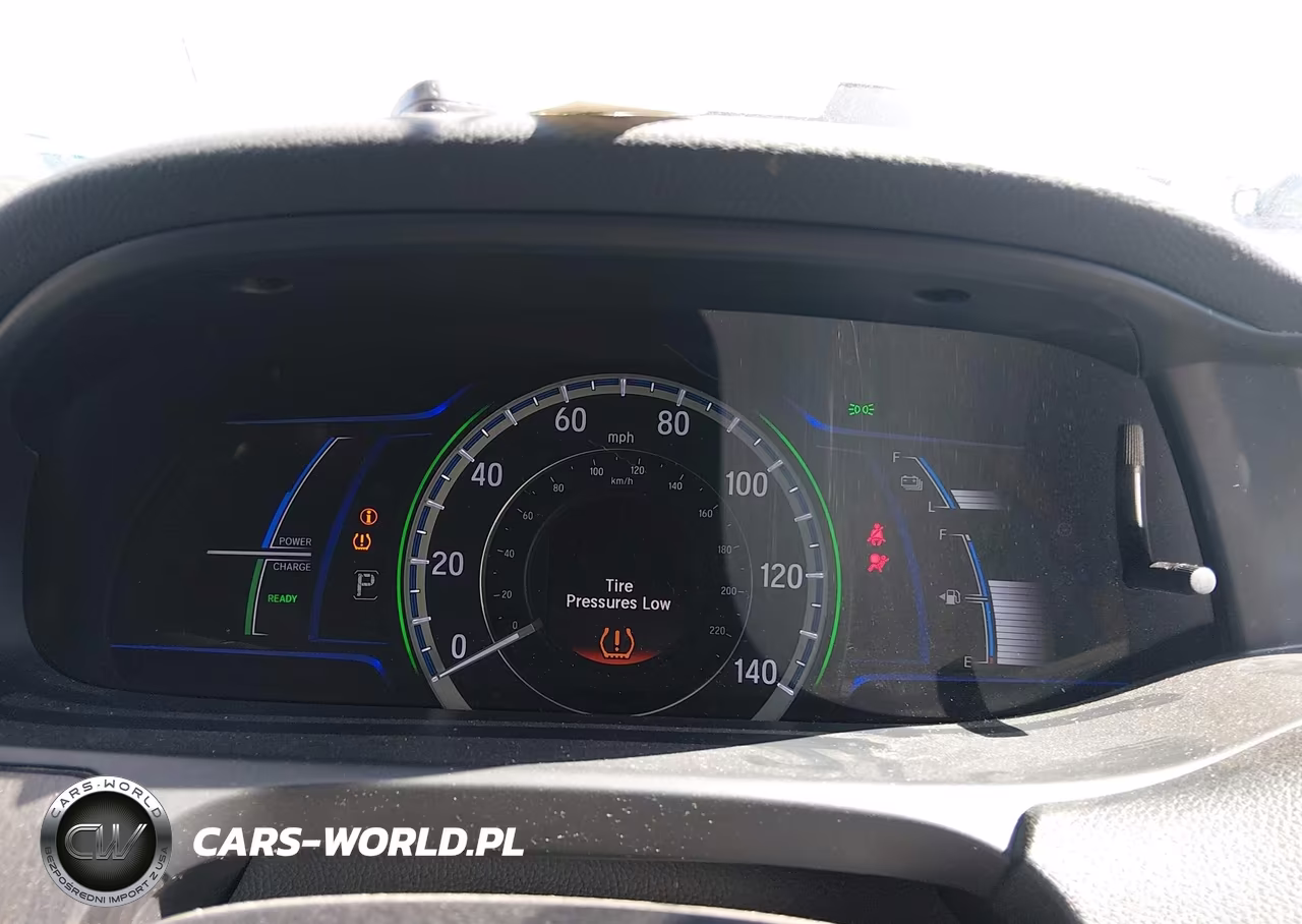 2015 Honda Accord Hybrid Touring VIN:1HGCR6F76FA013463 - 7