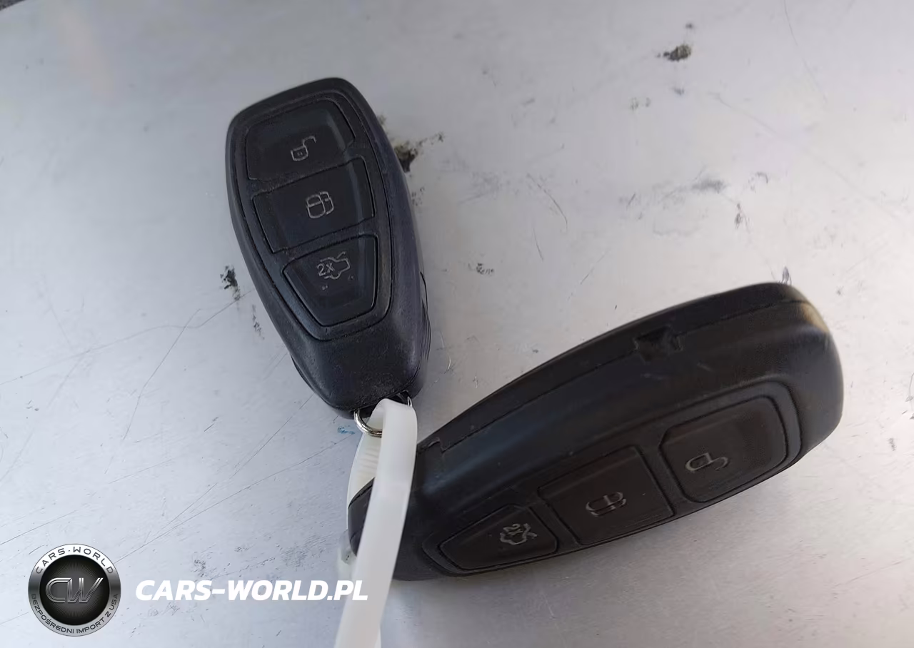2015 Ford Fiesta Titanium VIN:3FADP4CJ0FM113905 - 11