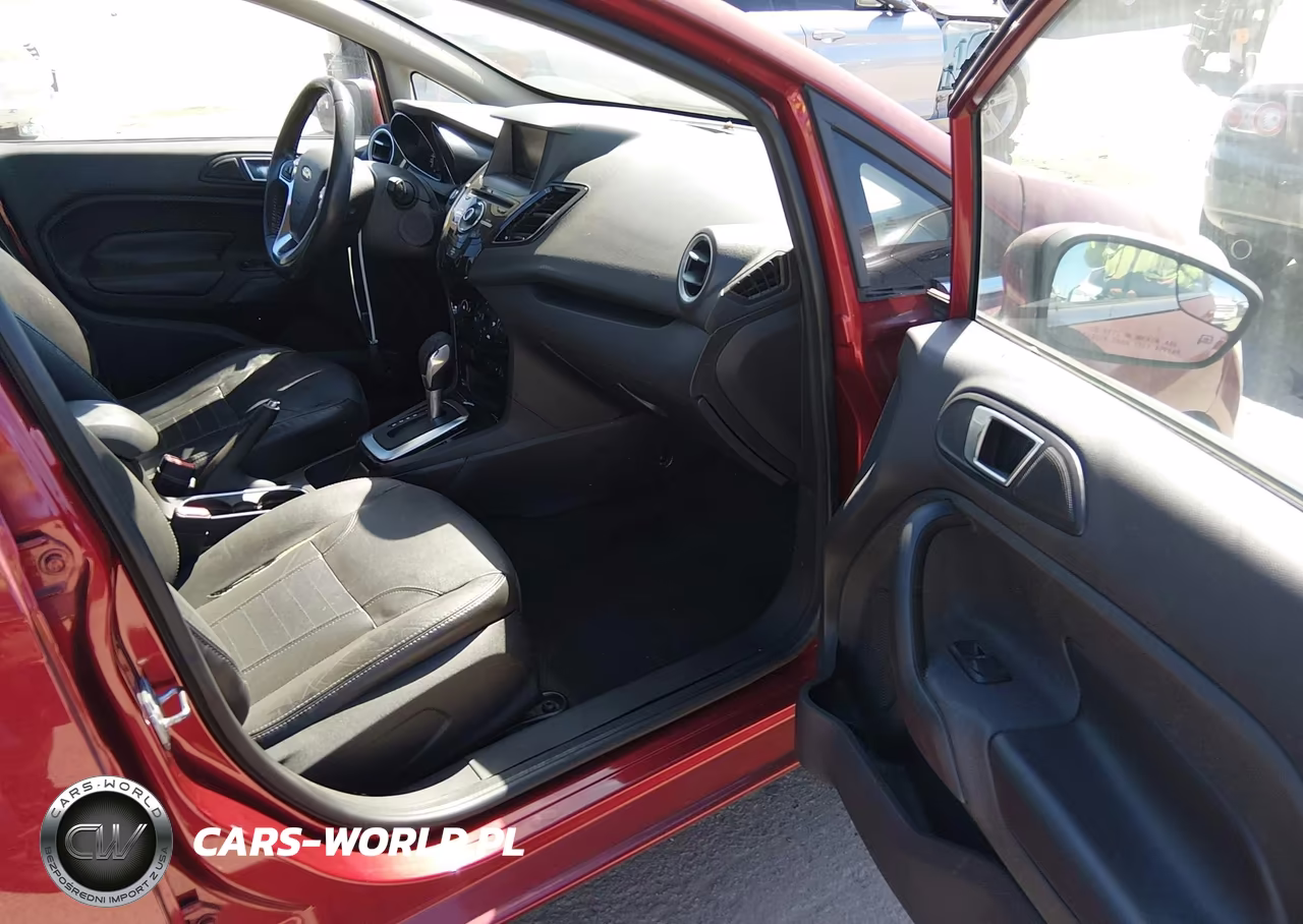 2015 Ford Fiesta Titanium VIN:3FADP4CJ0FM113905 - 5