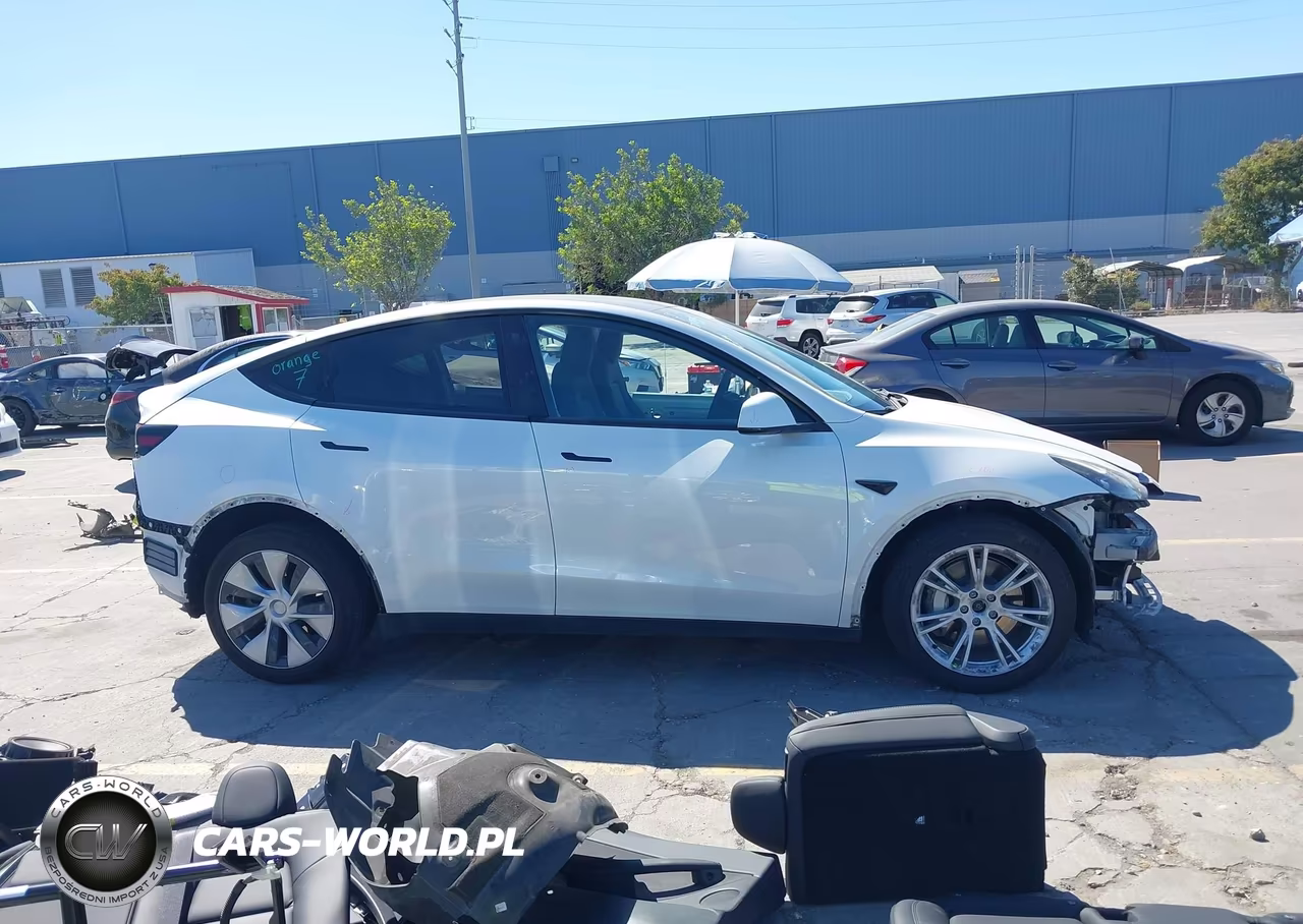 2023 Tesla Model Y Awd-Long Range Dual Motor All-Wheel Drive VIN:7SAYGDEE4PF663175 - 14