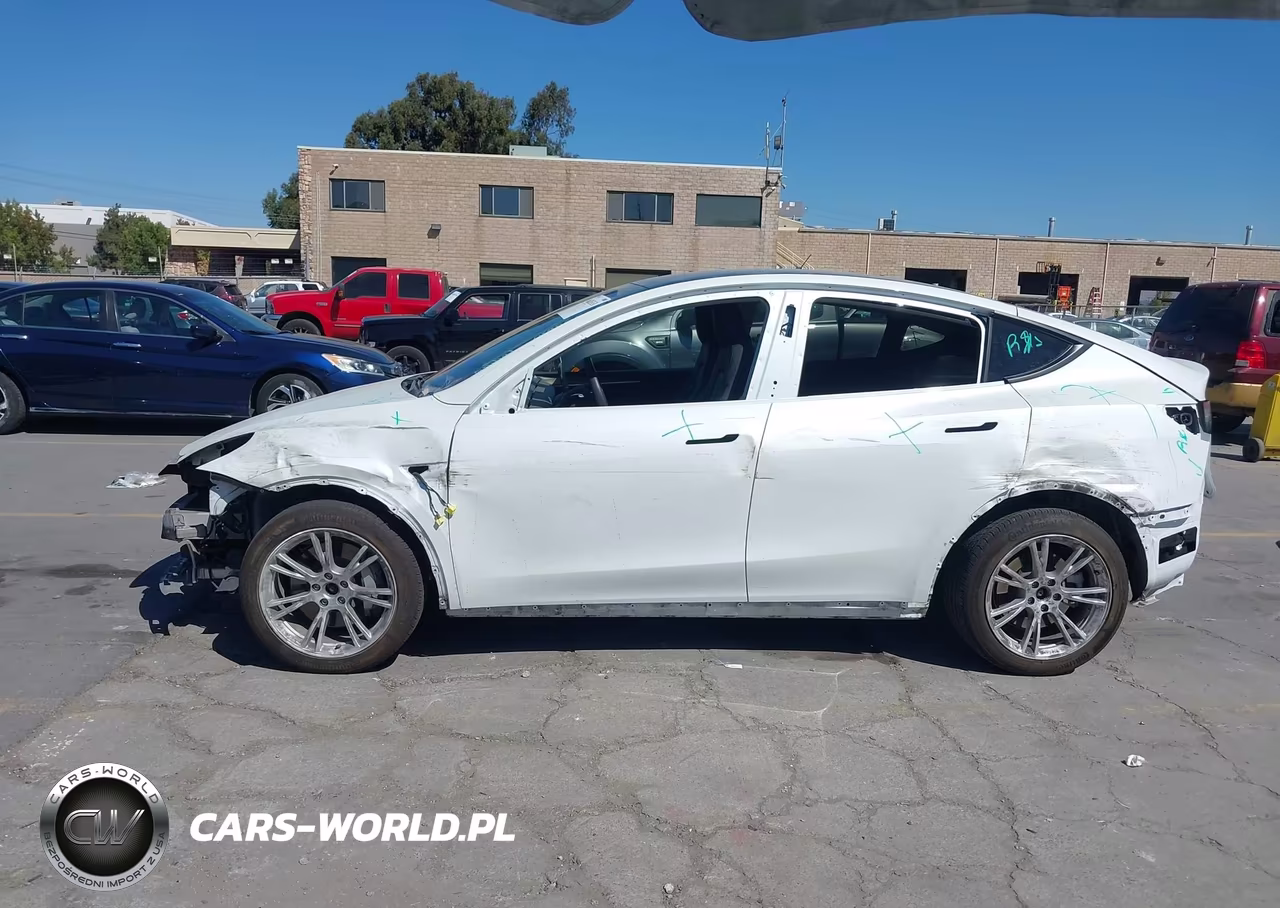 2023 Tesla Model Y Awd-Long Range Dual Motor All-Wheel Drive VIN:7SAYGDEE4PF663175 - 15