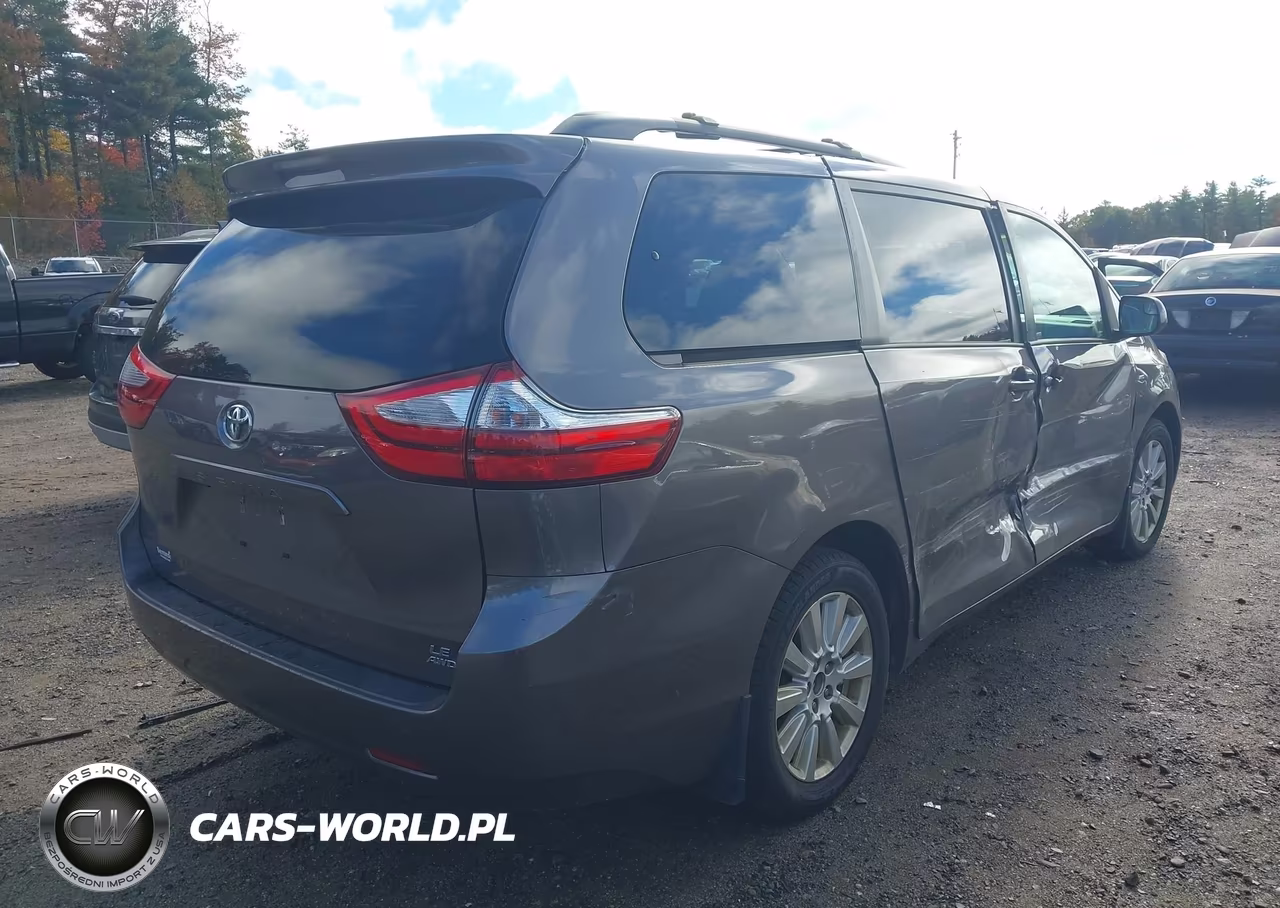 2017 Toyota Sienna Le 7 Passenger VIN:5TDJZ3DC4HS181399 - 4