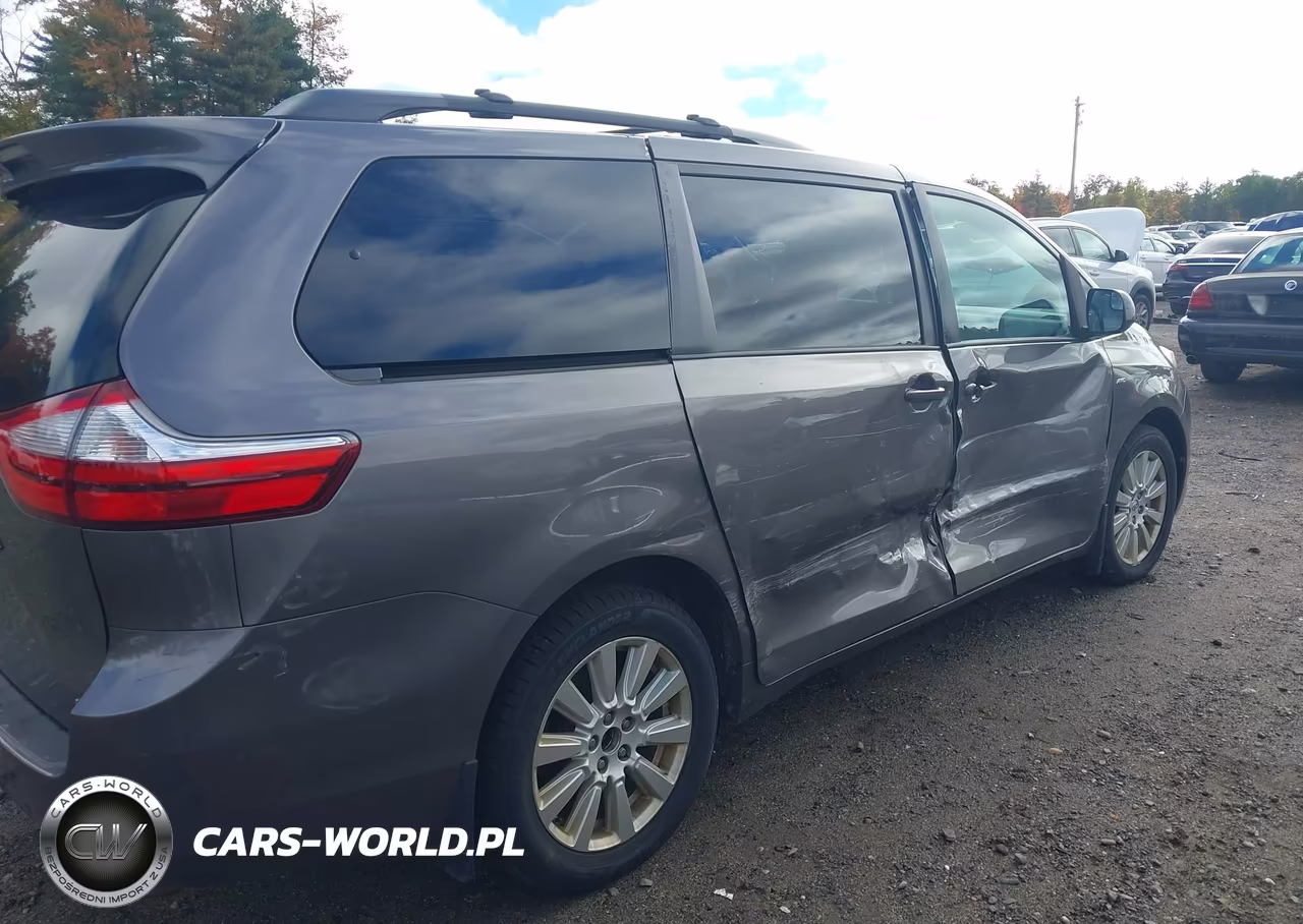 2017 Toyota Sienna Le 7 Passenger VIN:5TDJZ3DC4HS181399 - 6