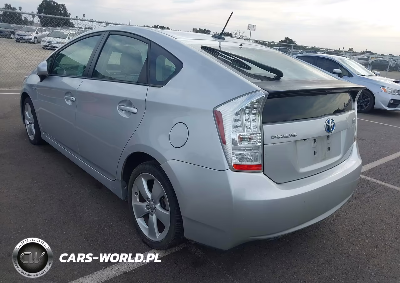 2010 Toyota Prius V VIN:JTDKN3DU8A0072025 - 3