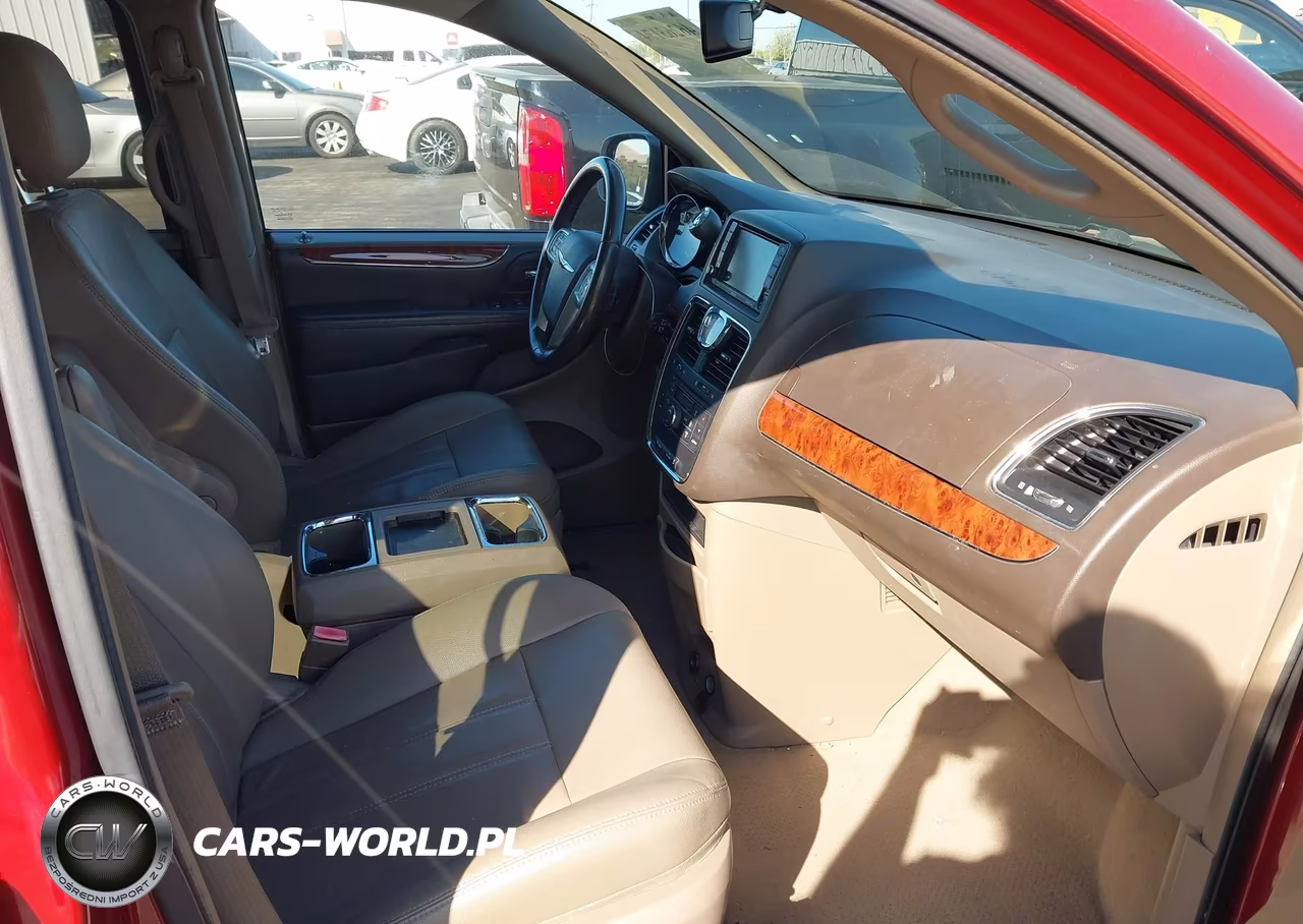 2016 Chrysler Town & Country Touring VIN:2C4RC1BG2GR238088 - 5