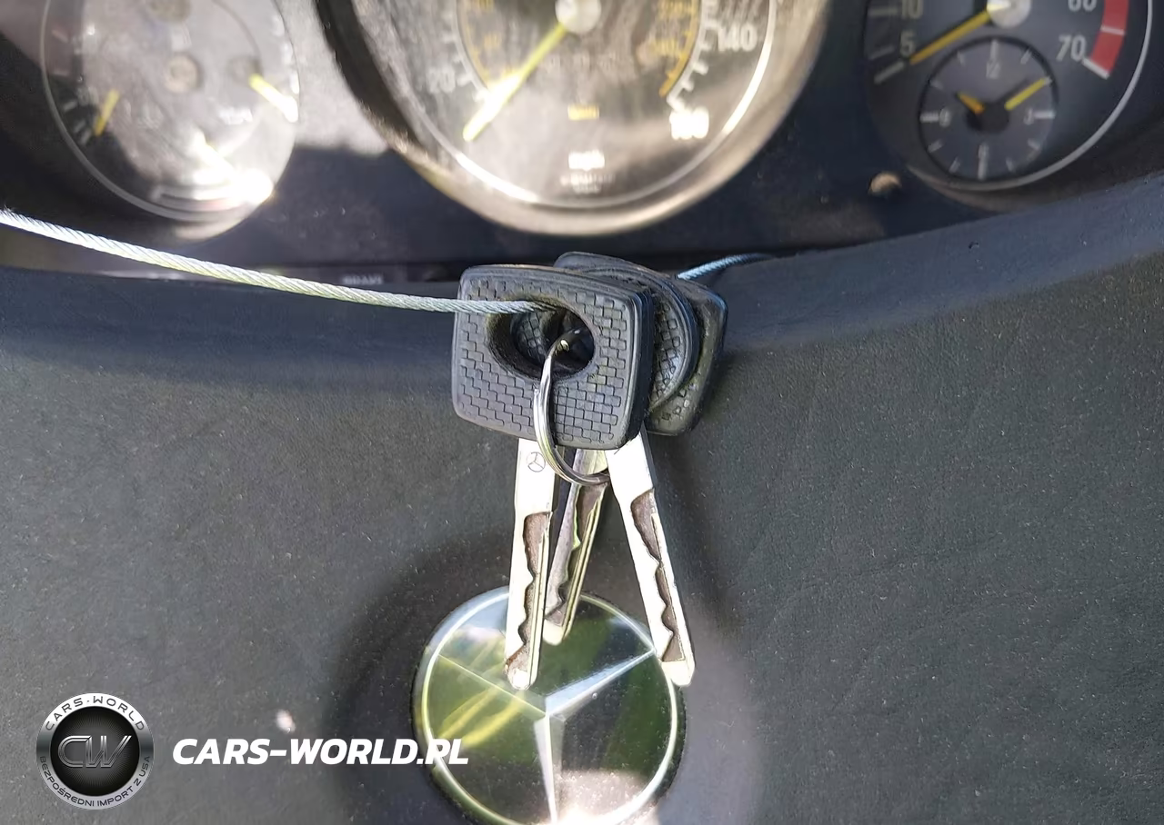 1985 Mercedes-Benz 380 Sl VIN:WDBBA45C3FA022365 - 11