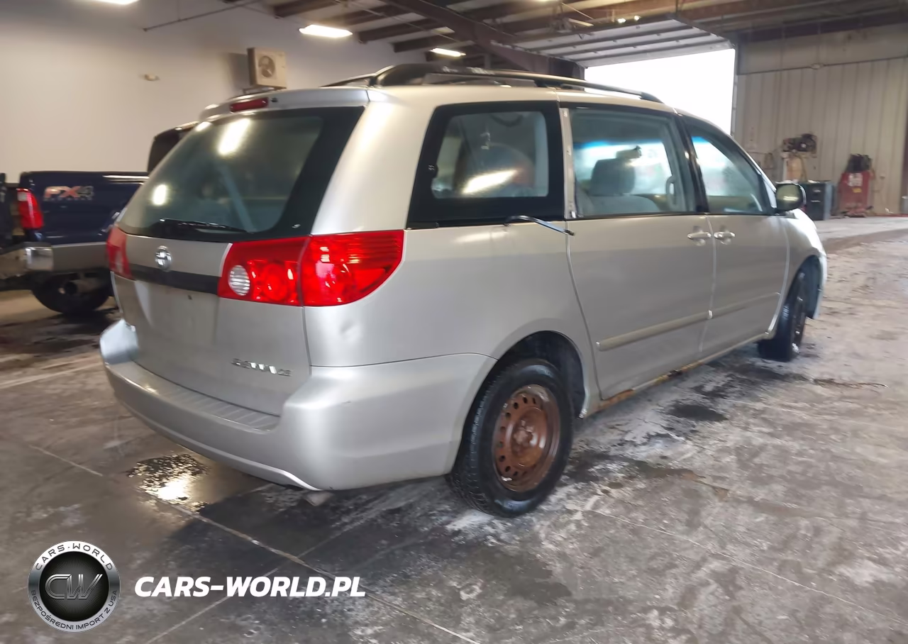 2008 Toyota Sienna Ce VIN:5TDZK23C78S135147 - 4