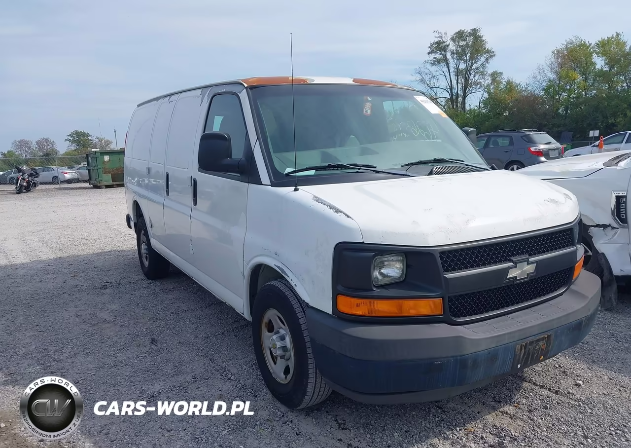 2003 Chevrolet Express VIN:1GCFG15X031131770 - 1