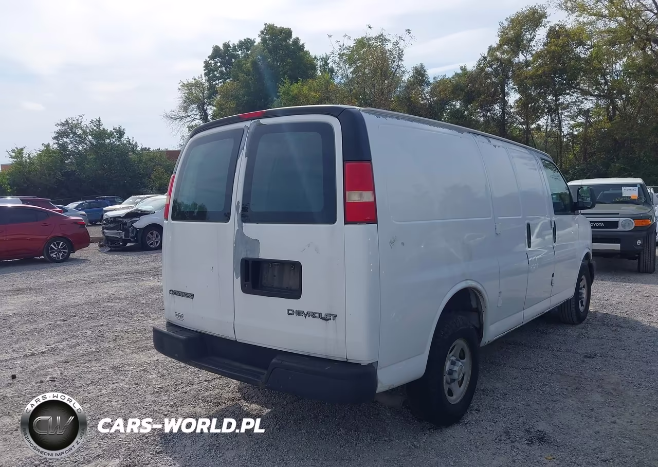 2003 Chevrolet Express VIN:1GCFG15X031131770 - 4