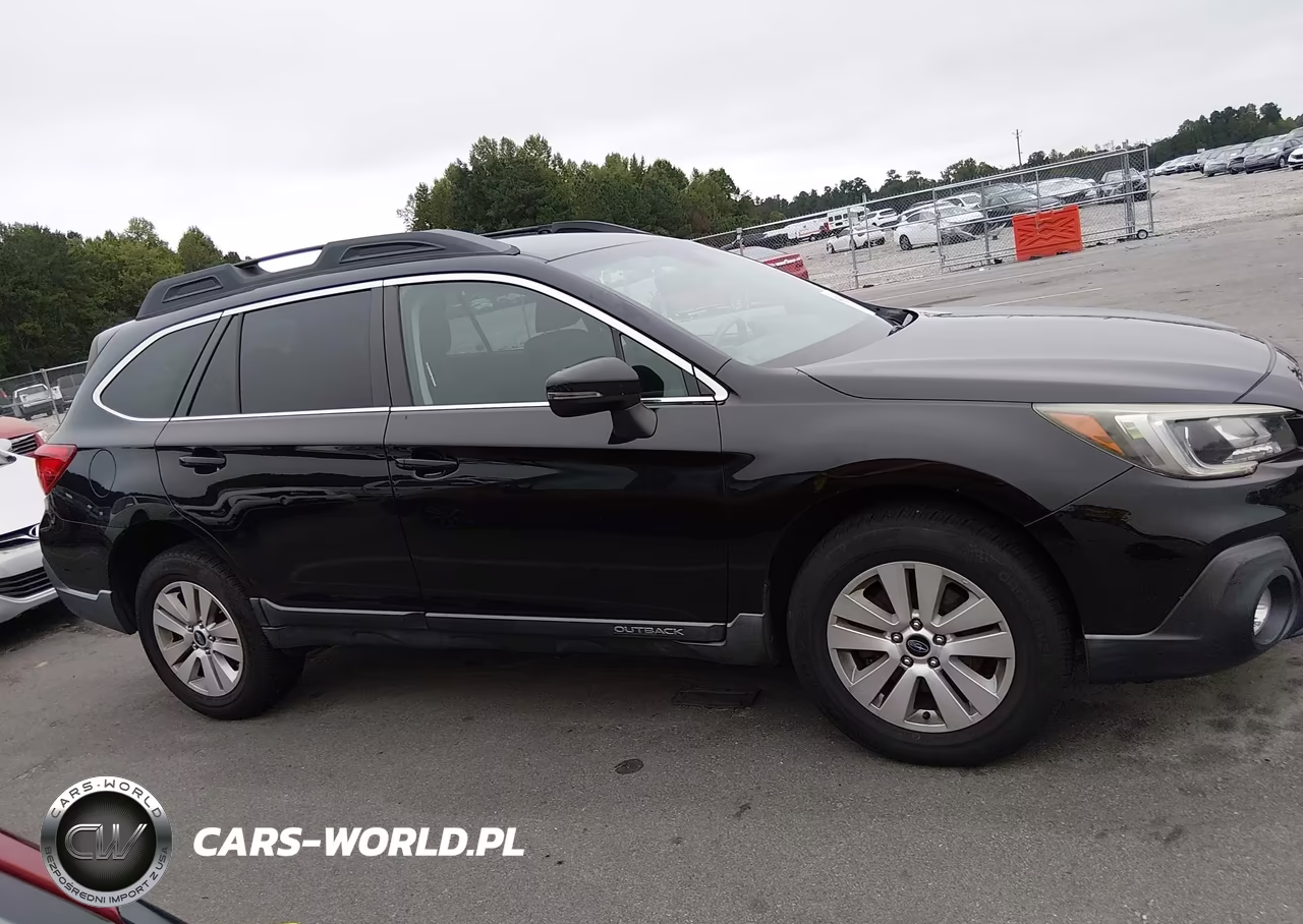 2018 Subaru Outback 2.5I Premium VIN:4S4BSAFC3J3296010 - 13