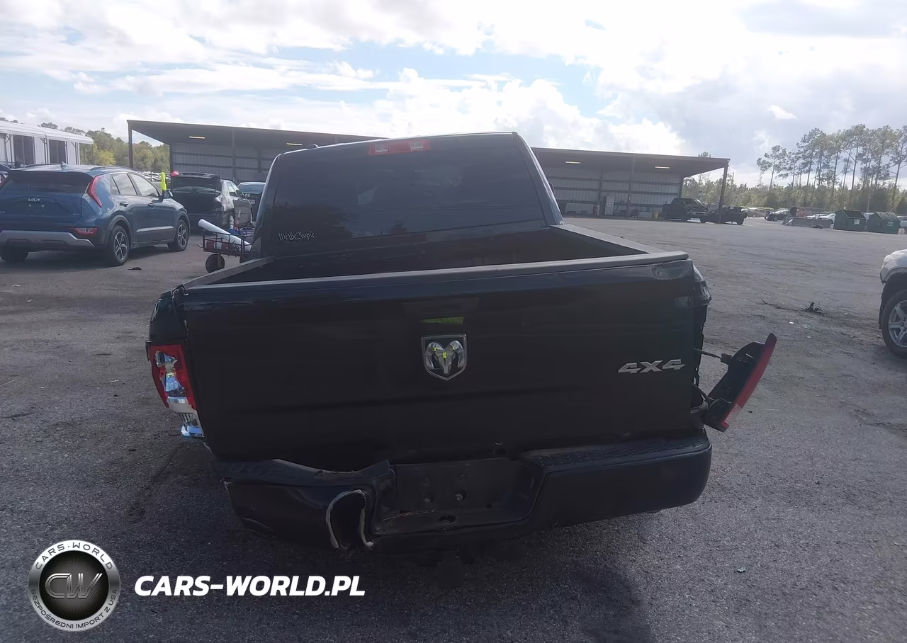 2019 Ram 1500 Classic Express 4X4 5'7 Box VIN:1C6RR7KG4KS598916 - 16