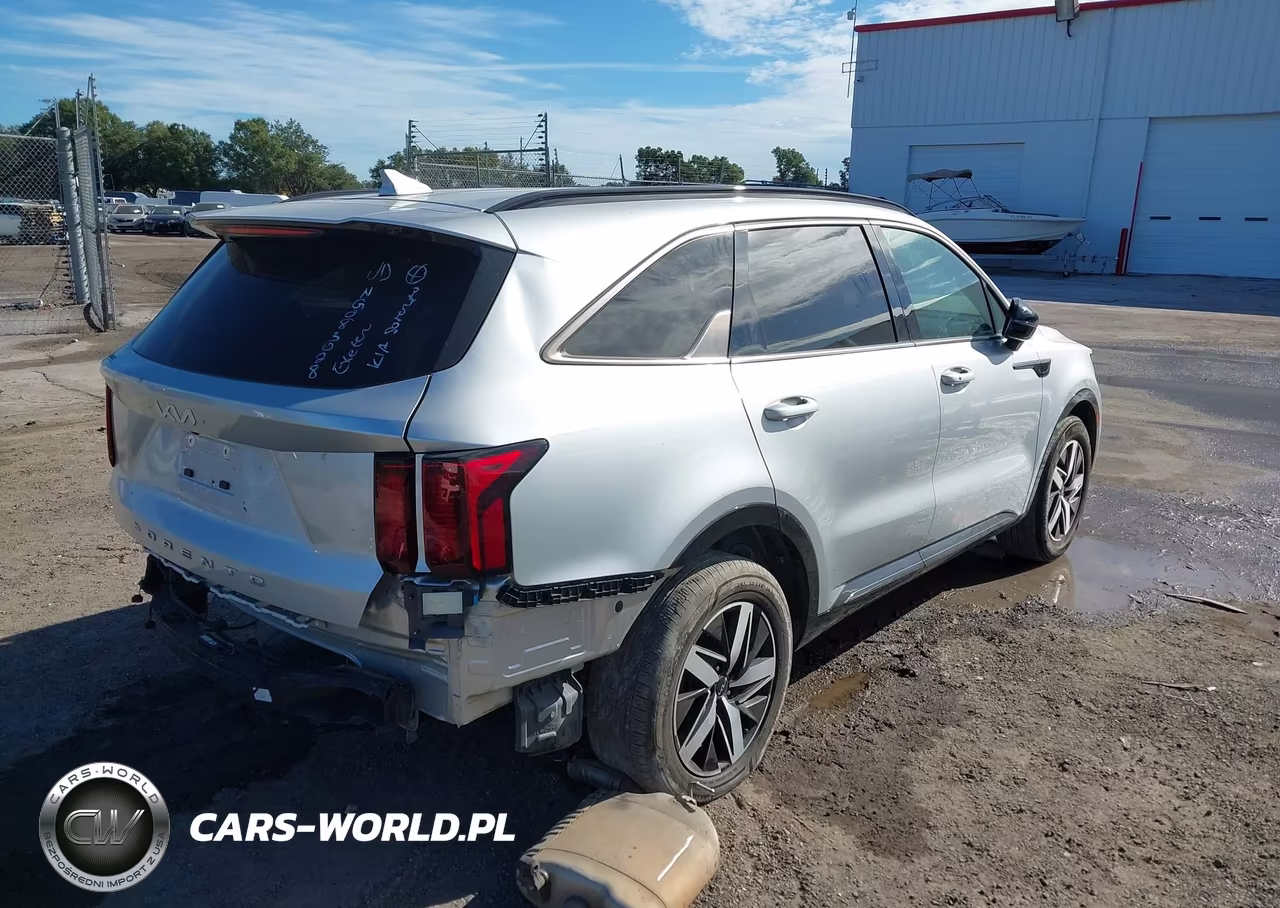 2022 Kia Sorento S VIN:5XYRL4LCXNG083028 - 4