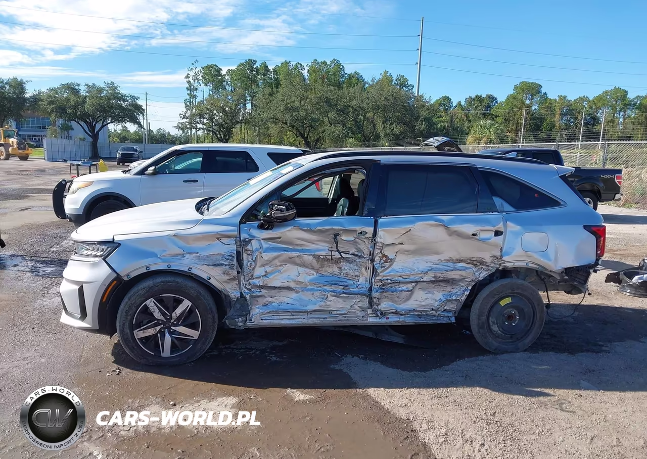 2022 Kia Sorento S VIN:5XYRL4LCXNG083028 - 6