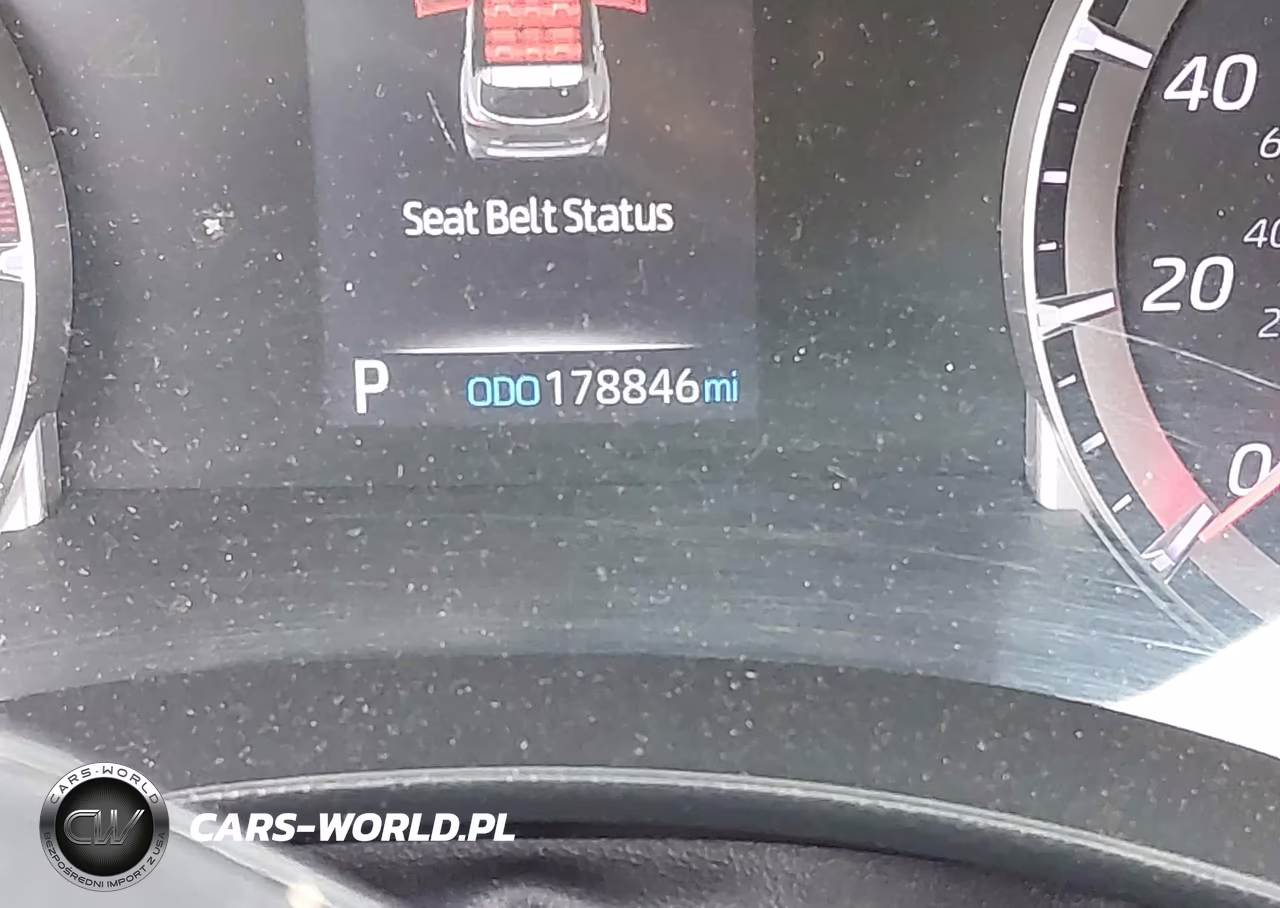 2022 Toyota Highlander L VIN:5TDCZRAH8NS539613 - 16