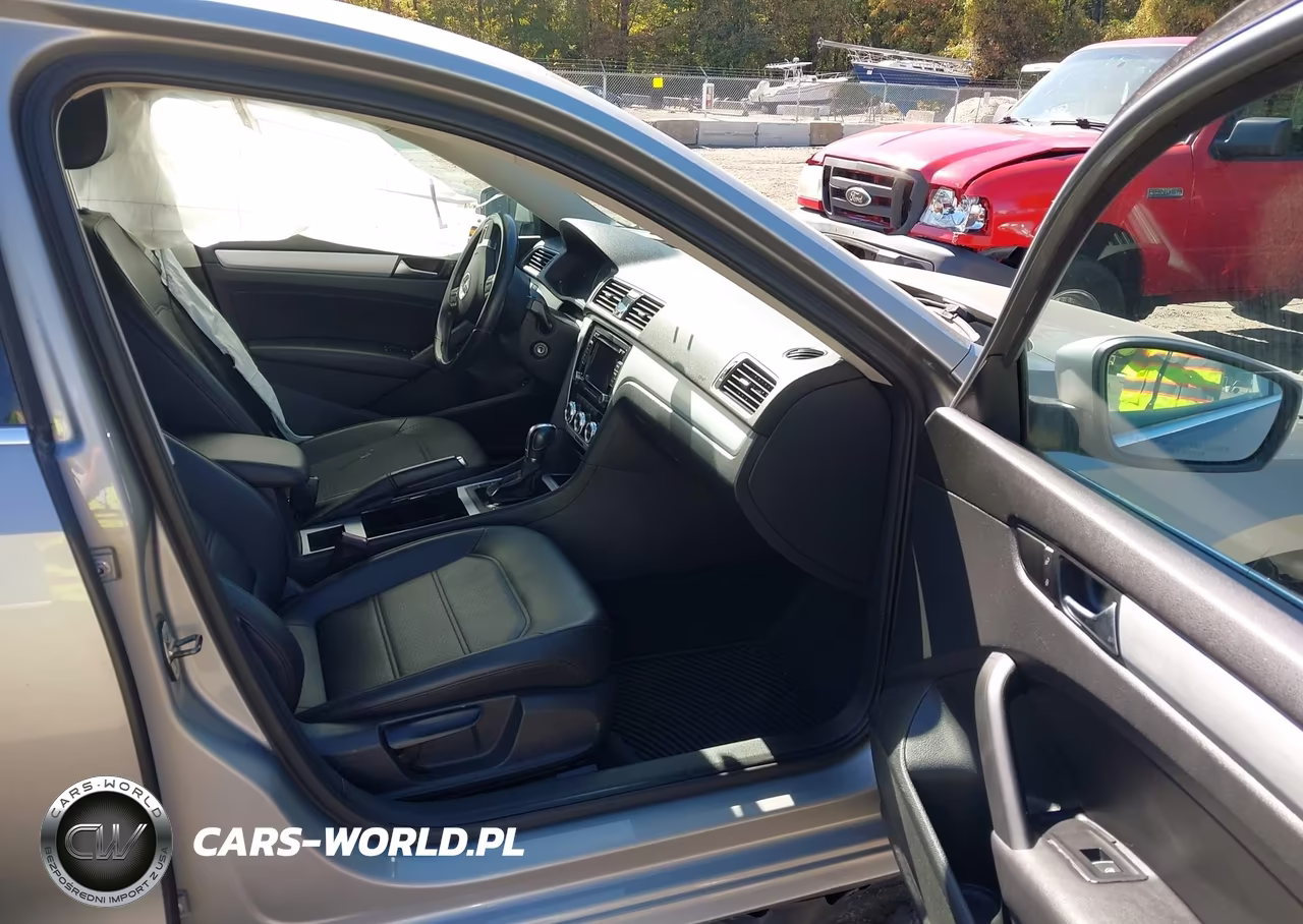 2012 Volkswagen Passat 2.5L Se VIN:1VWBP7A36CC104952 - 5