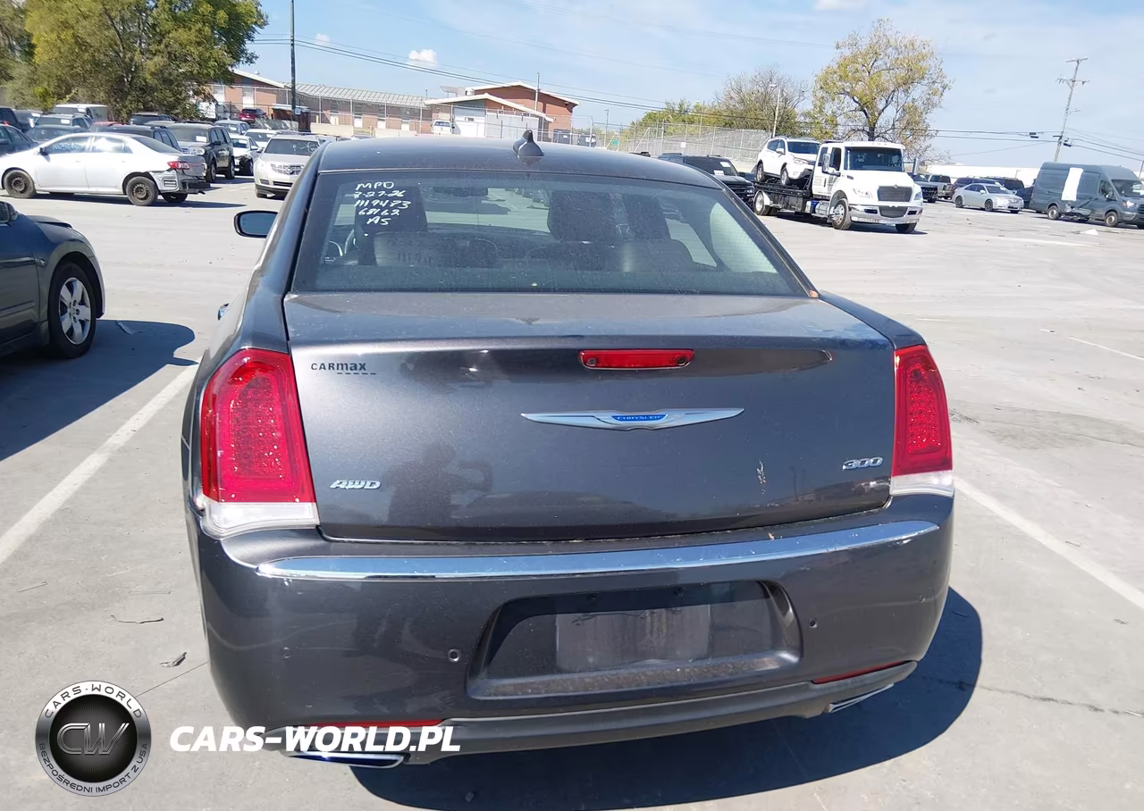 2018 Chrysler 300 Limited Awd VIN:2C3CCAKG7JH268162 - 16