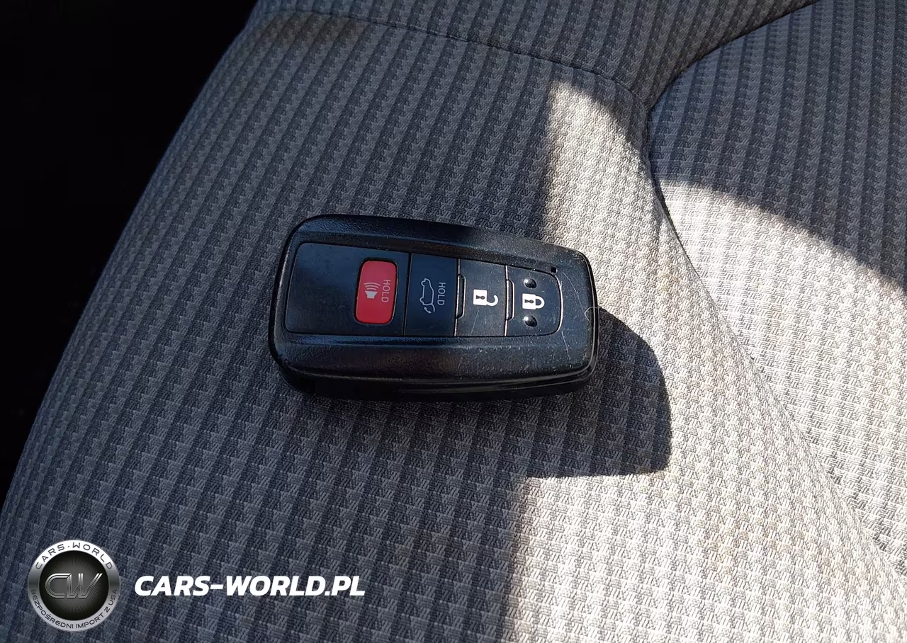 2021 Toyota Highlander Le VIN:5TDZZRAH5MS085989 - 11