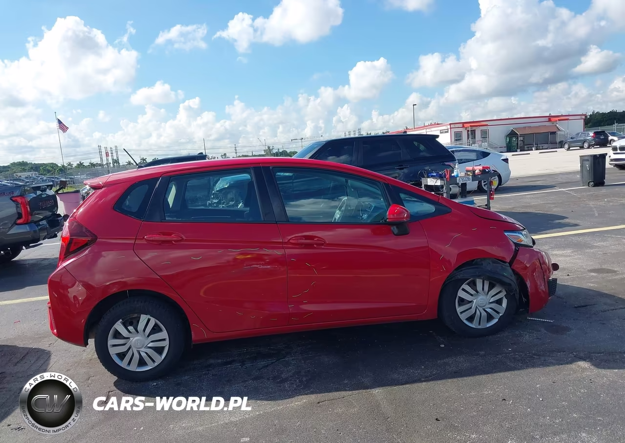 2015 Honda Fit Lx VIN:3HGGK5H5XFM733962 - 14