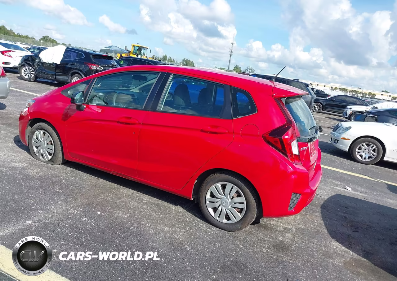 2015 Honda Fit Lx VIN:3HGGK5H5XFM733962 - 3