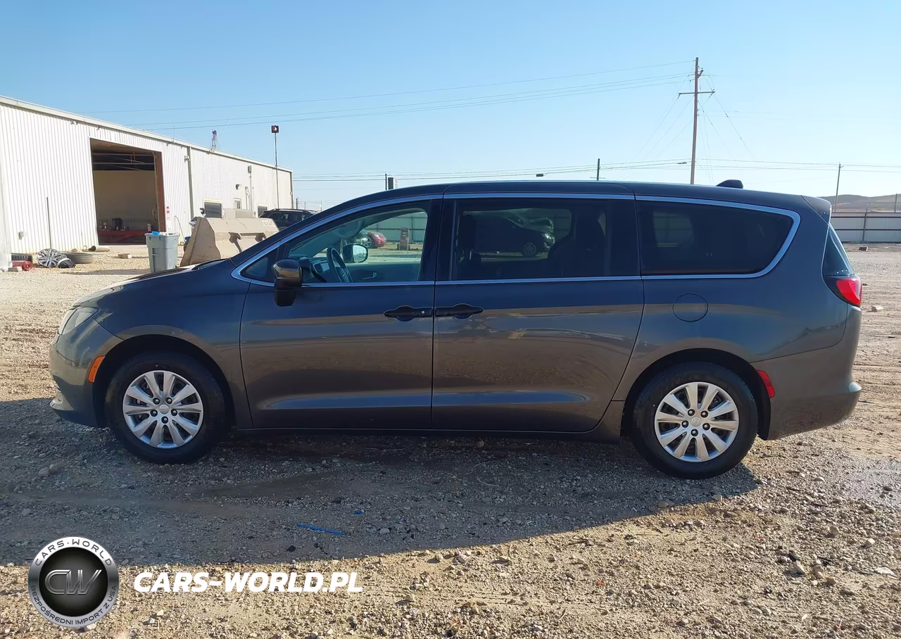 2021 Chrysler Voyager L VIN:2C4RC1AG7MR568452 - 19