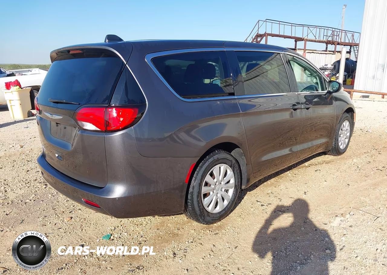 2021 Chrysler Voyager L VIN:2C4RC1AG7MR568452 - 4