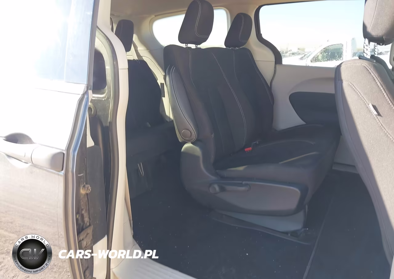 2021 Chrysler Voyager L VIN:2C4RC1AG7MR568452 - 8