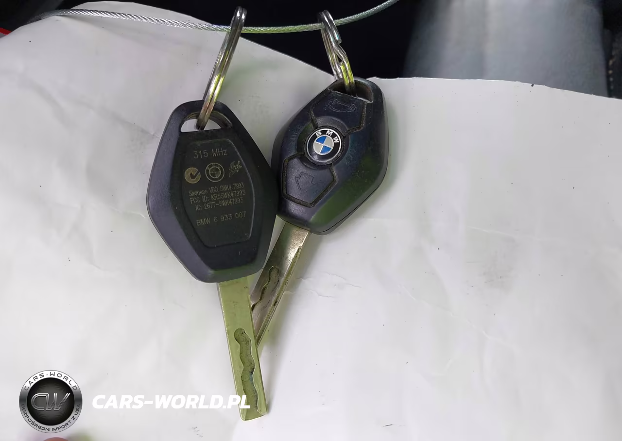 2005 BMW 545I VIN:WBANB33555CN68224 - 11