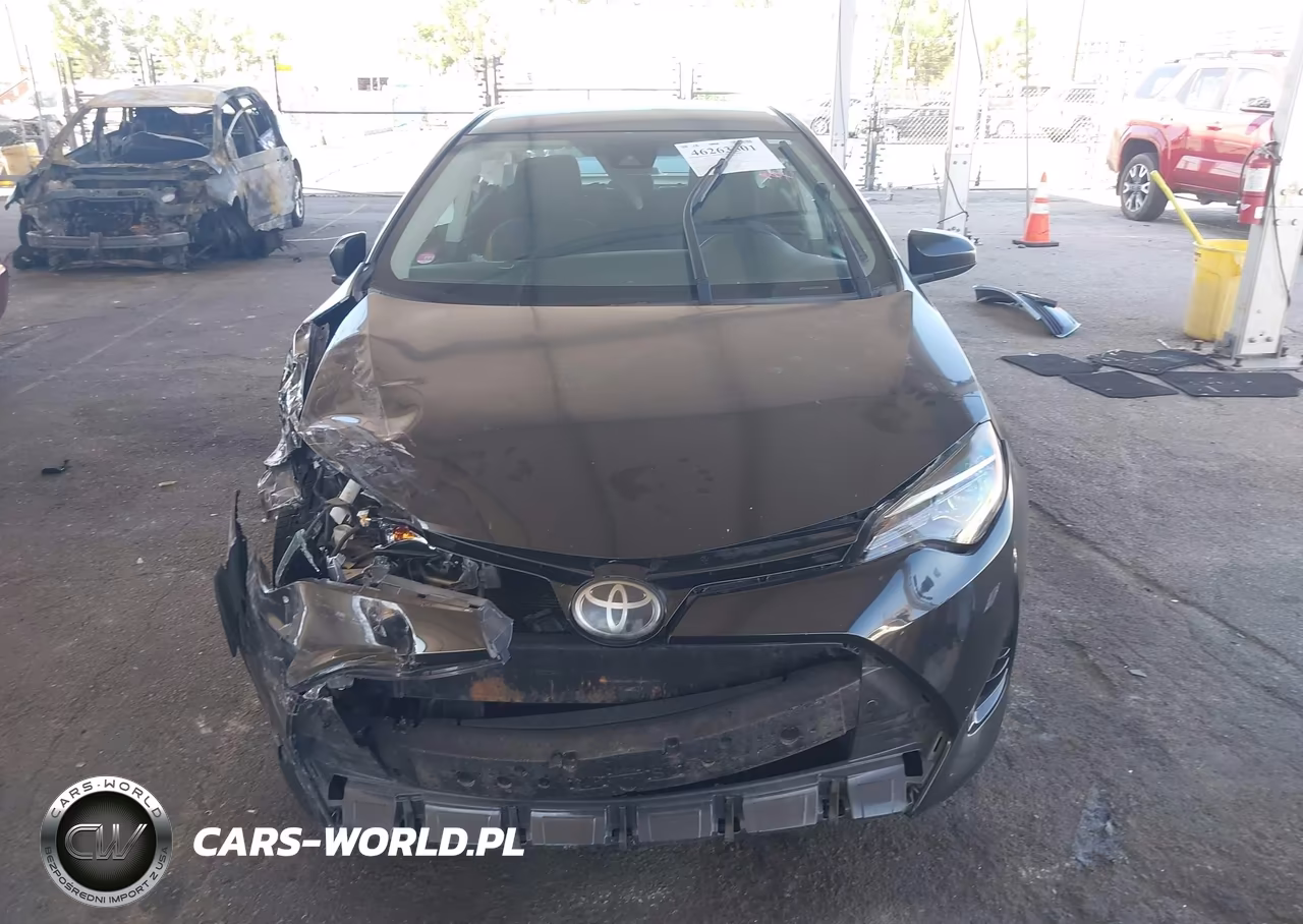 2018 Toyota Corolla Le VIN:5YFBURHEXJP846953 - 12