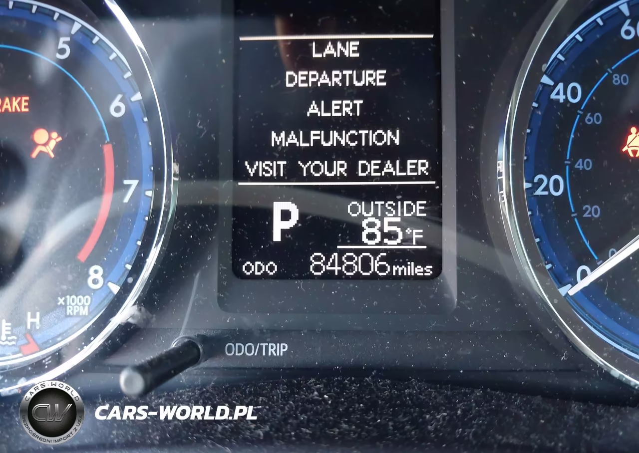 2018 Toyota Corolla Le VIN:5YFBURHEXJP846953 - 15