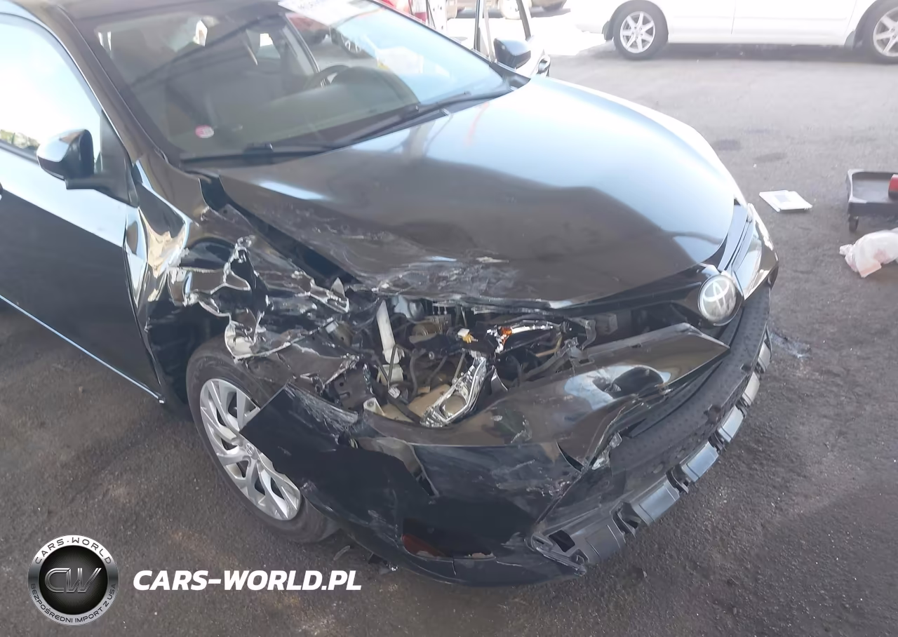 2018 Toyota Corolla Le VIN:5YFBURHEXJP846953 - 6
