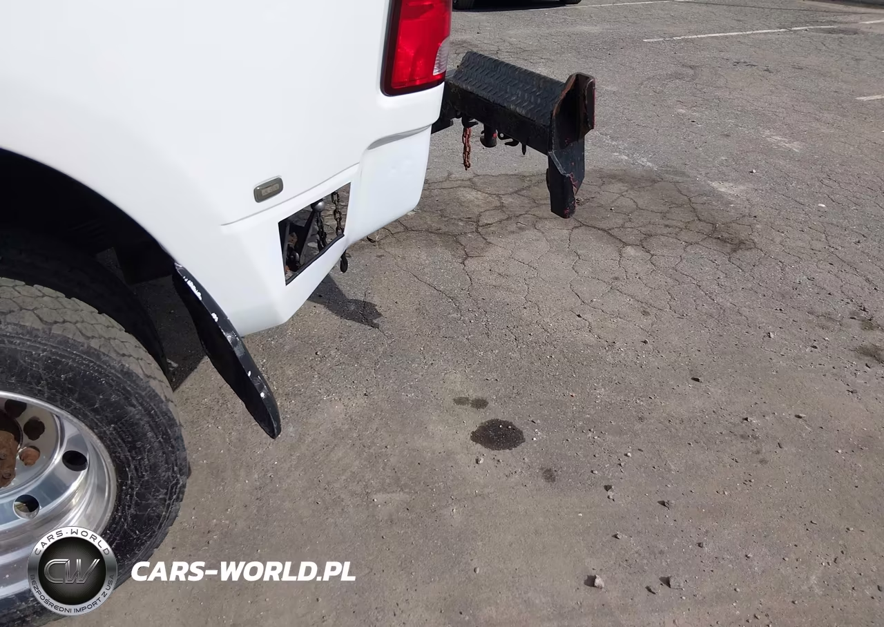 2014 Ram 5500 Chassis Tradesman-Slt-Laramie VIN:3C7WRNFL4EG158457 - 11