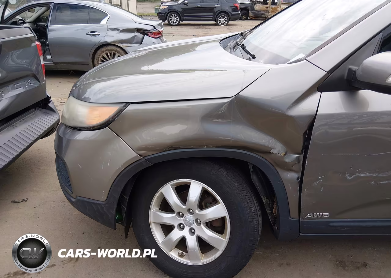 2012 Kia Sorento Lx VIN:5XYKTCA63CG226312 - 12