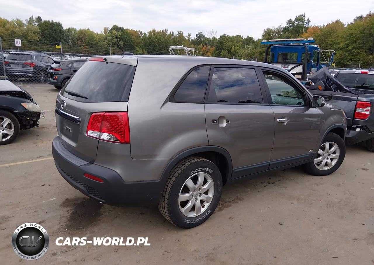 2012 Kia Sorento Lx VIN:5XYKTCA63CG226312 - 4