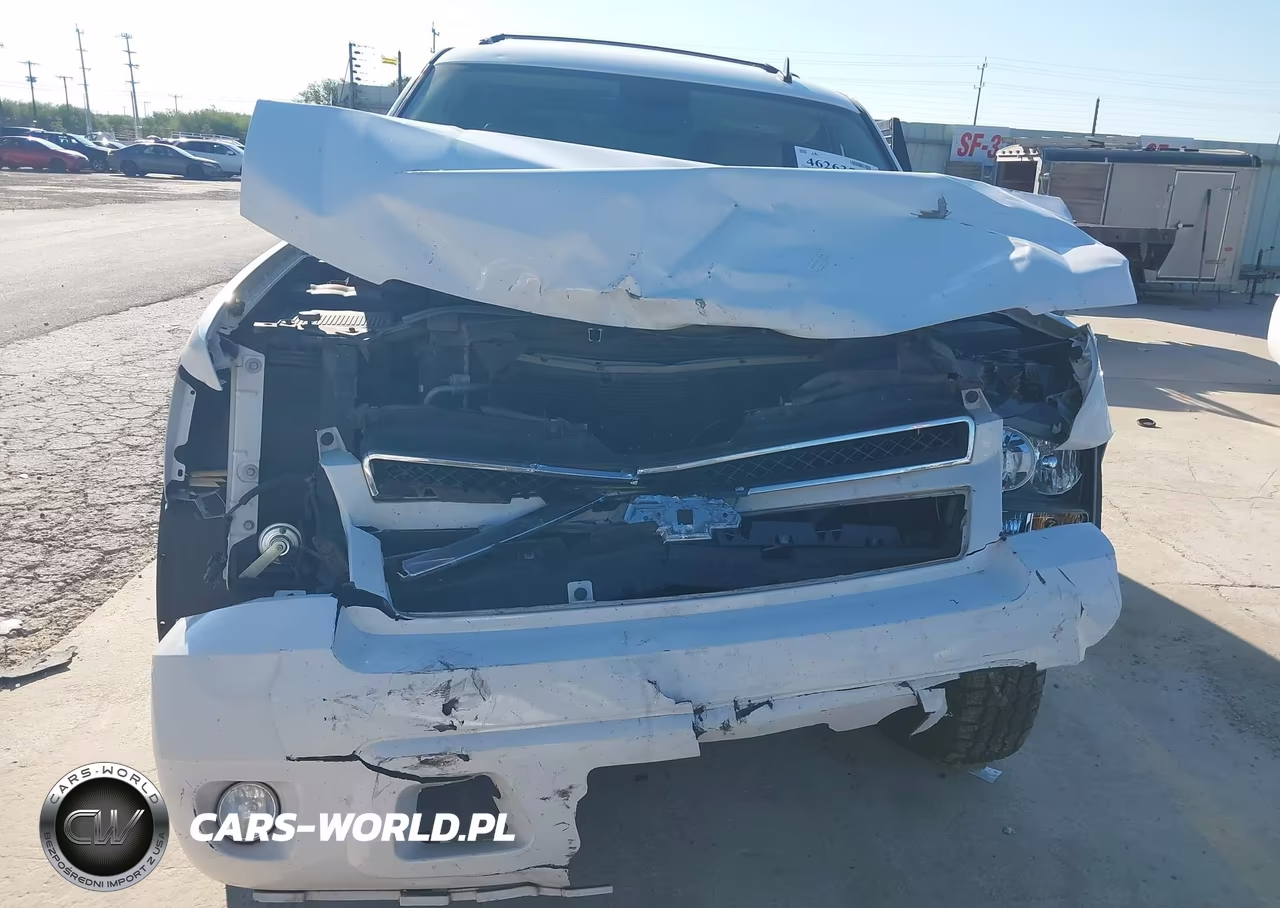 2011 Chevrolet Tahoe Lt VIN:1GNSCBE08BR380912 - 12