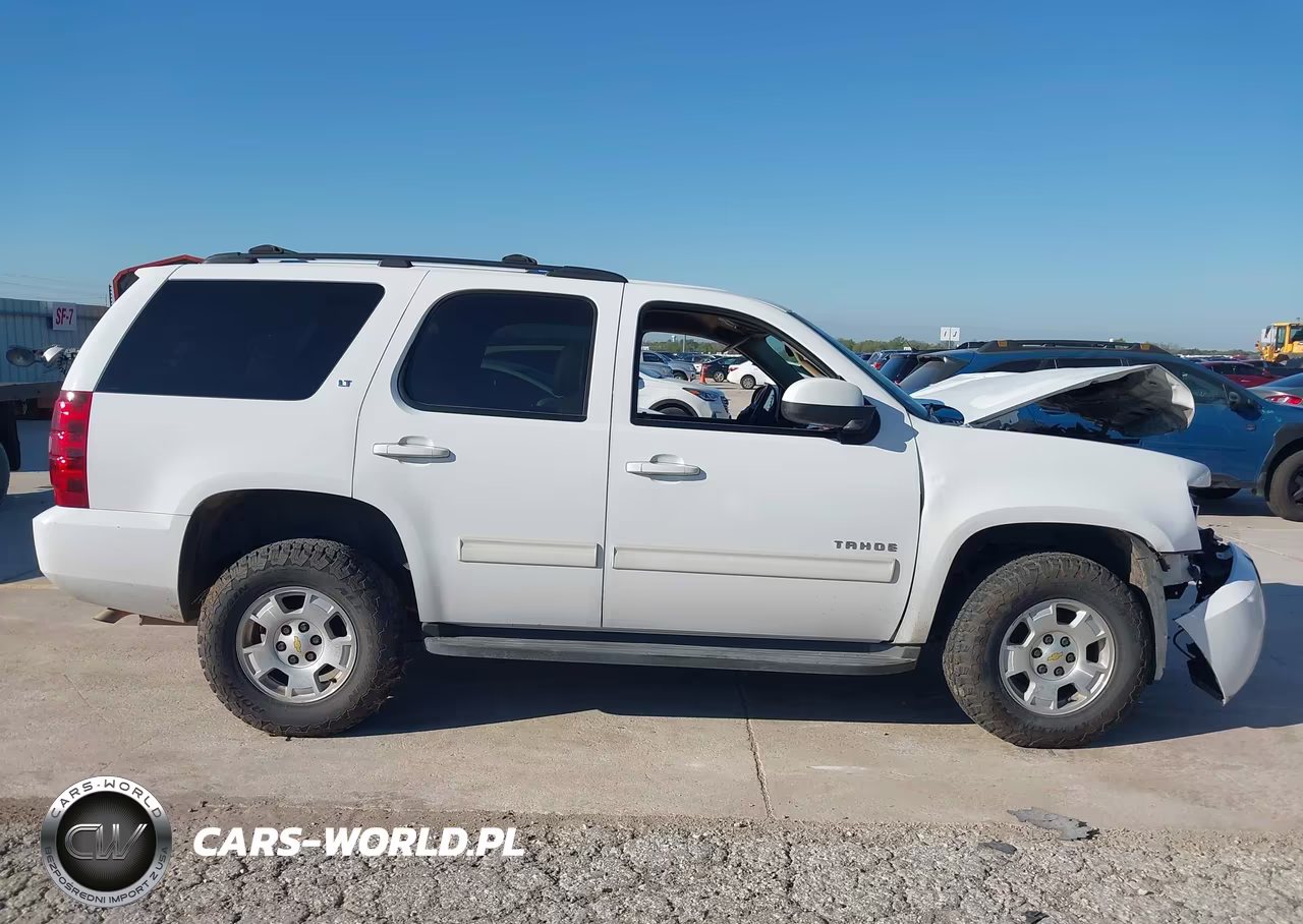 2011 Chevrolet Tahoe Lt VIN:1GNSCBE08BR380912 - 13