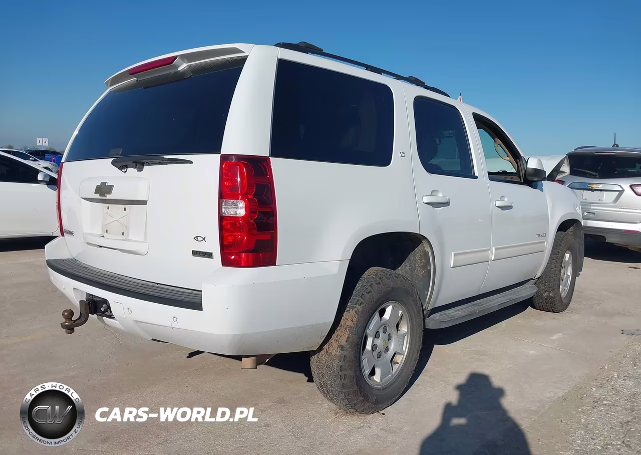 2011 Chevrolet Tahoe Lt VIN:1GNSCBE08BR380912 - 4