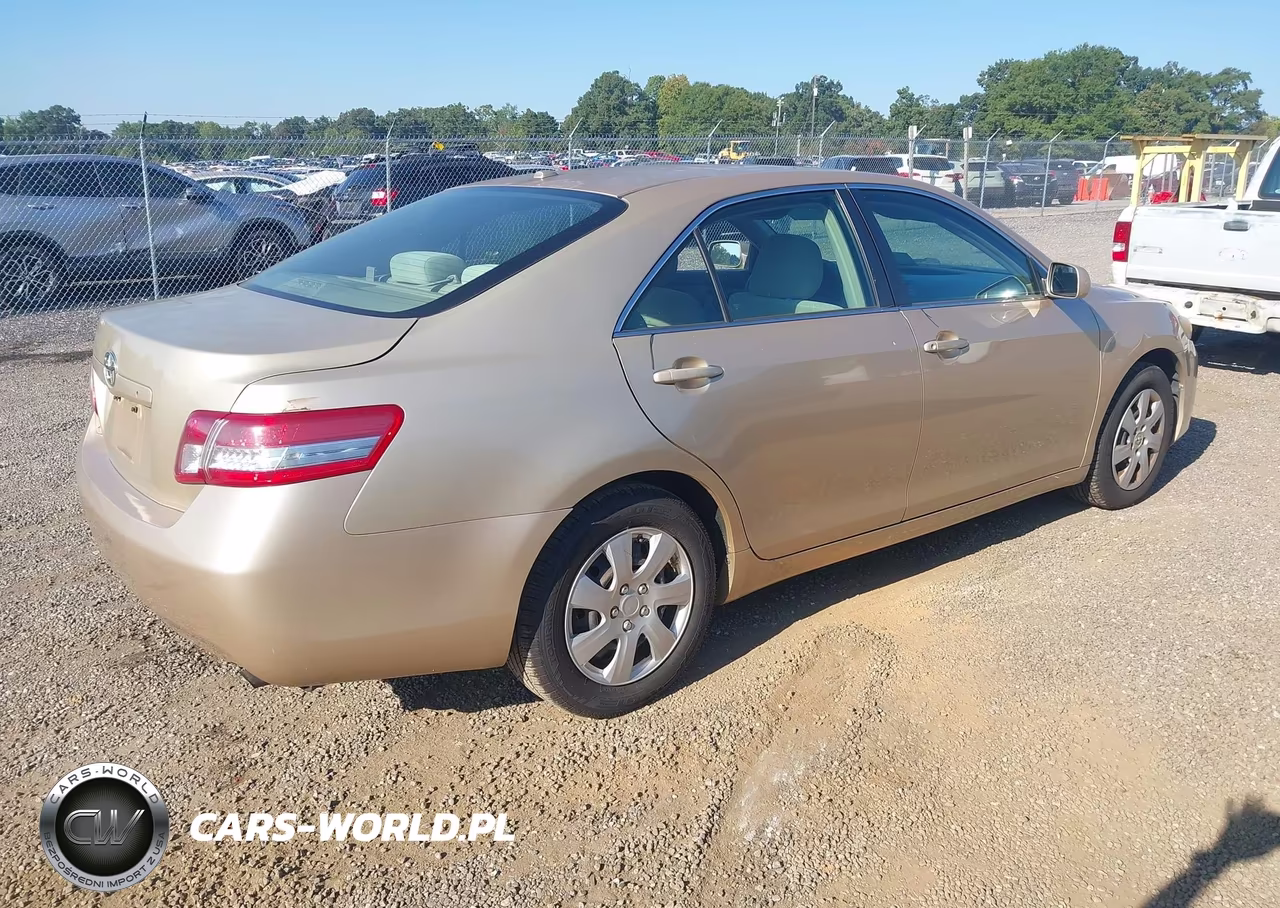 2011 Toyota Camry VIN:4T1BF3EK7BU190907 - 4