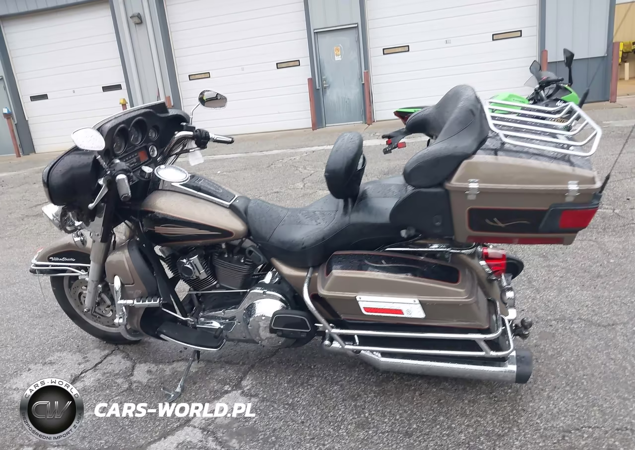 2005 Harley-Davidson Flhtcui VIN:1HD1FCW185Y642476 - 13