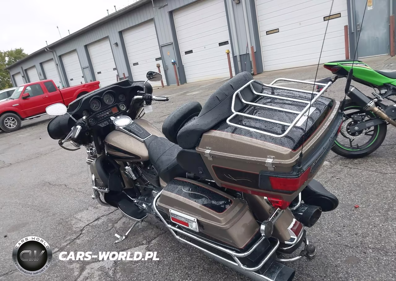 2005 Harley-Davidson Flhtcui VIN:1HD1FCW185Y642476 - 3